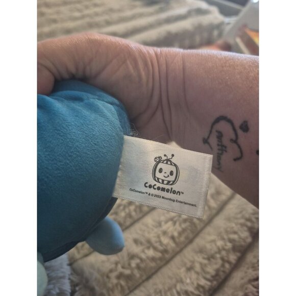 Squishmallows Cocomelon Cody Hugmees 10" Plush - Picture 4 of 4